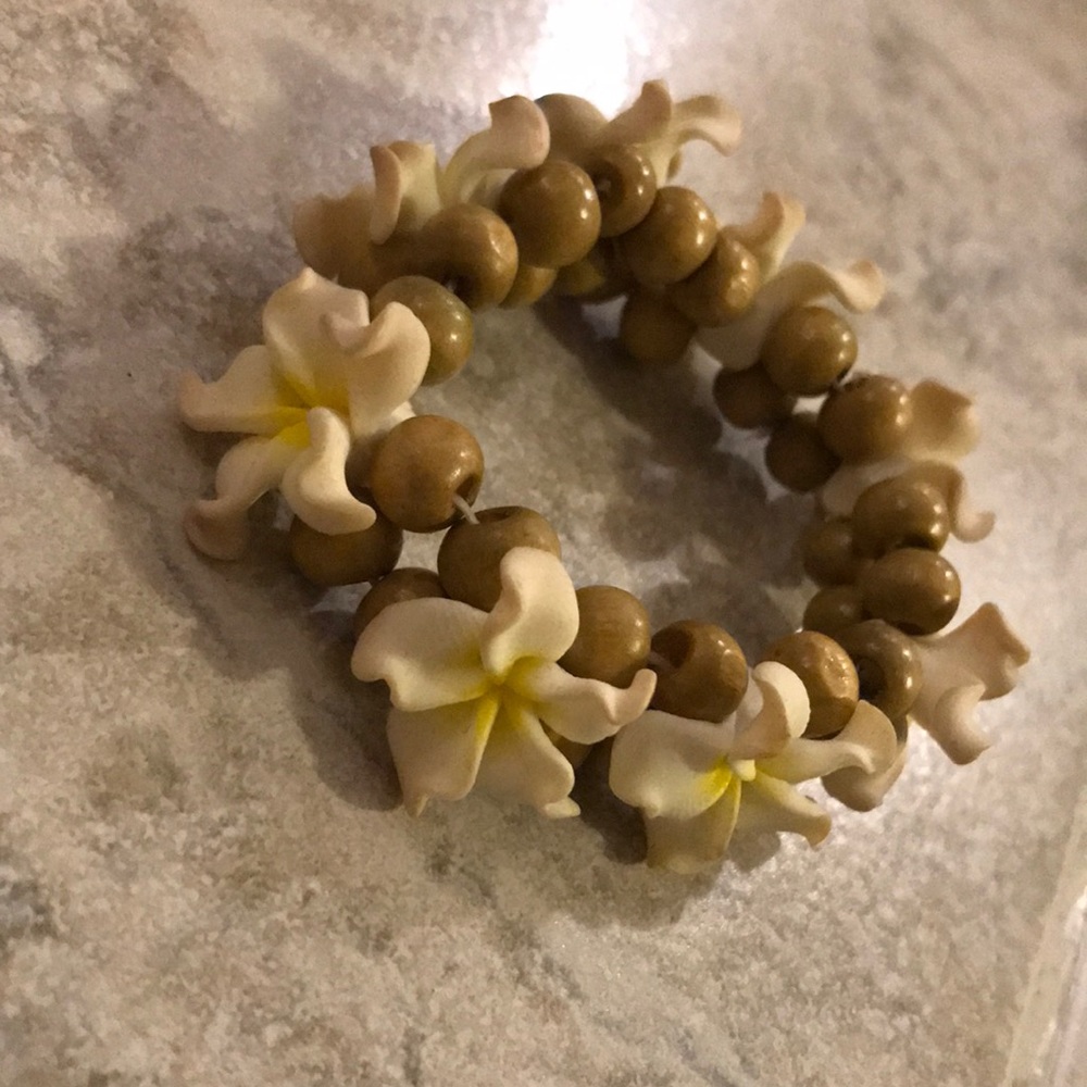Floral bracelet
